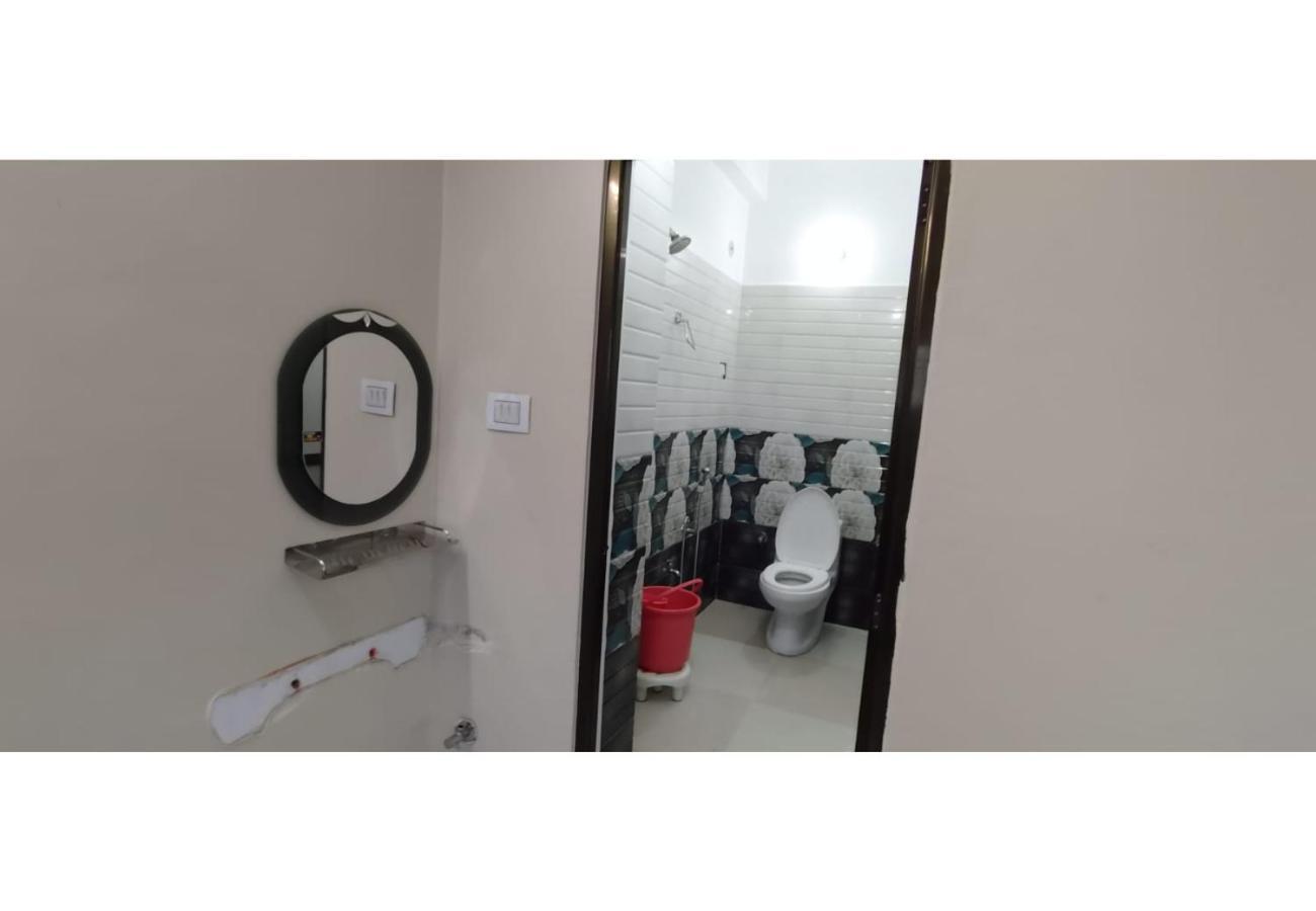 Gk Hotel And Restaurant Varanasi Luaran gambar